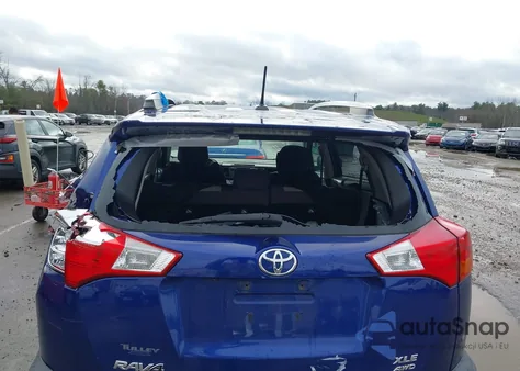2014 Toyota Rav4 Xle z USA, uszkodzony, nr VIN 2T3RFREV5EW210918